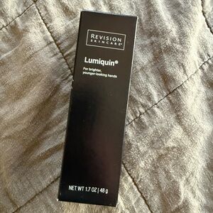 NWT Revision Skincare Lumiquin Hand Cream